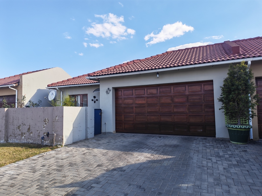 3 Bedroom Property for Sale in Waterval East North West